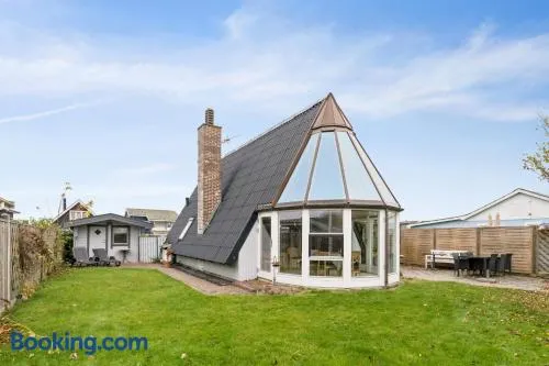 Maison adaptée aux familles avec jardin et barbecue | Vue sur l'eau - Image 1