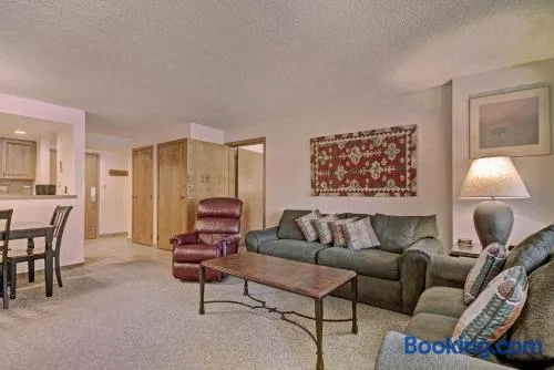 VS643 and 645H Square Condo - Image 1