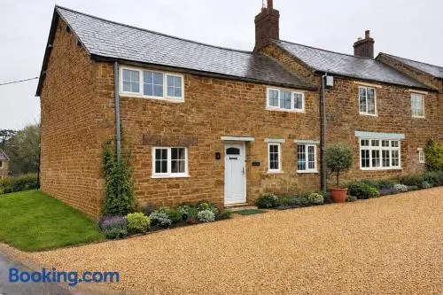 Manor View - Luxury Cottage Near Silverstone & Bicester - Image 1