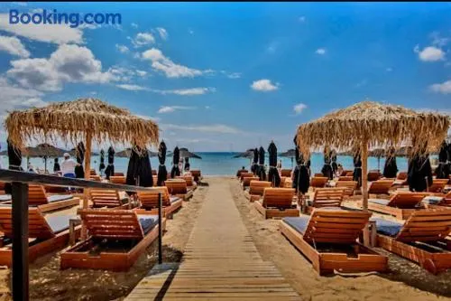 Varkiza Seaside 2BD Apartment - Image 1