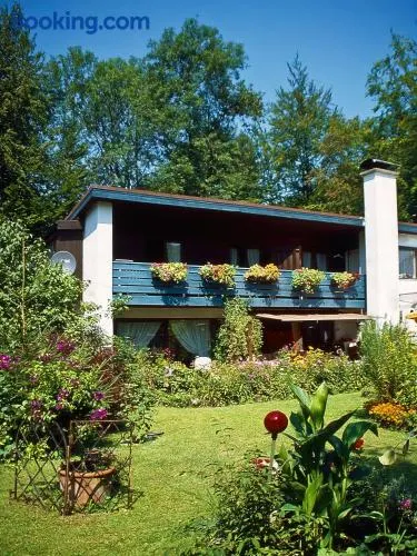 Ferienwohnung mit Grill, Garten und Terrasse | Bergblick - Image 1