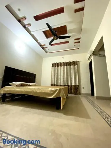 Comfy Stay Inn - Image 1