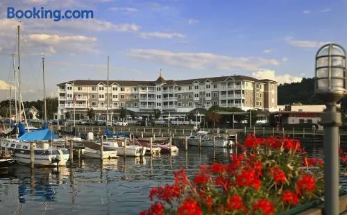 Watkins Glen Harbor Hotel - Image 1