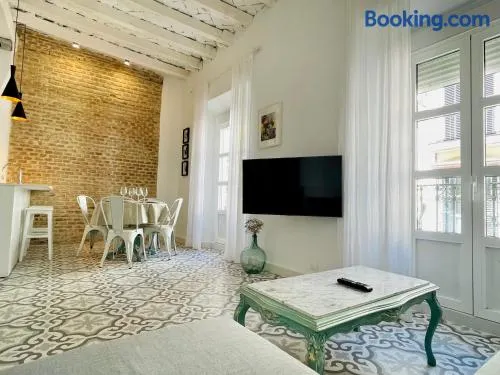Modern apartment in the city centre, La Alameda - Image 1