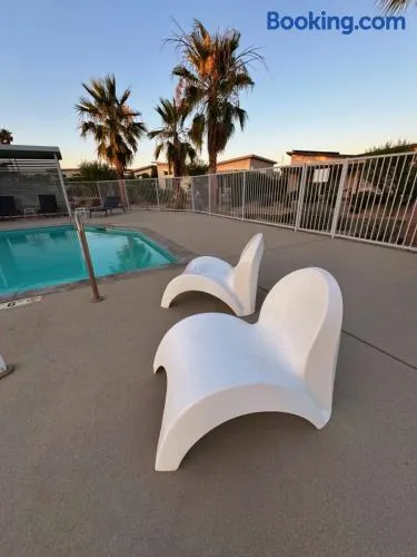 Best Spot in Indian Wells. Walk to Tennis Gardens - Image 1