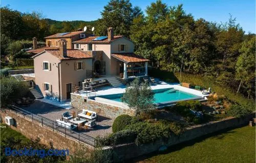 Villa Boshka - Image 1