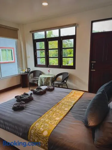 khaosok Center Hostel - Image 1
