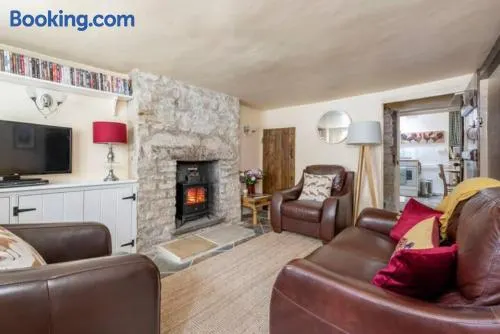 Historic Cottage In Tetbury Centre With Private Roof Terrace - Image 1