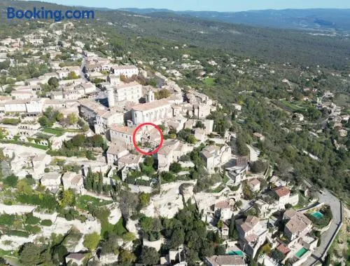 Maison de charme au coeur du village de Gordes - Image 1