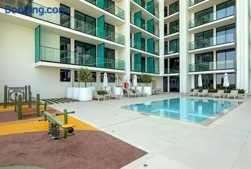 15 min from Dubai Marina & JBR beach Studio apartment AZURE BINGHATTI JVC - Image 1