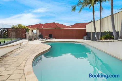 Pacific View - Pet Friendly - Image 1