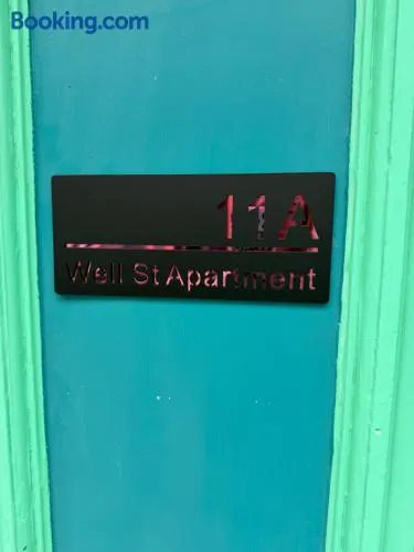 Well St Apartment - Image 1