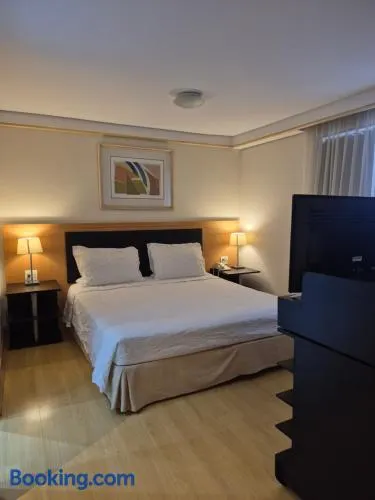 Hotel Vila Mariana Bienal Suites UH 1005 - Image 1