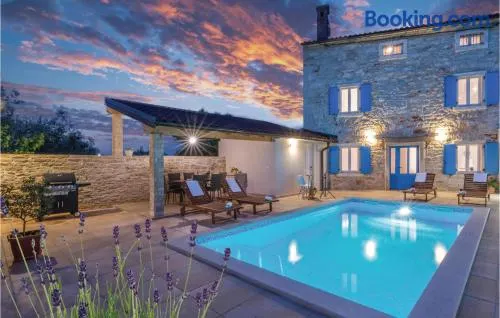 Stunning Home In Peruski With Wifi - Image 1