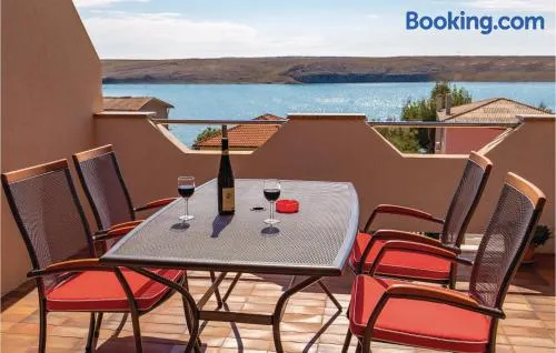 Beautiful Apartment In Dinjiska - Image 1