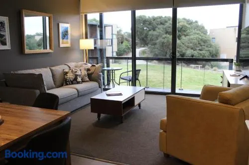 Coastal Cove Retreat - with heated pool near Hot Springs & Golf - Image 1