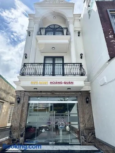 Nhà nghỉ Hoàng Quân - Image 1