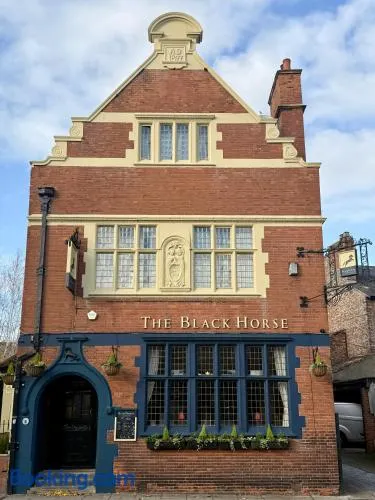 The Black Horse Inn - Image 1