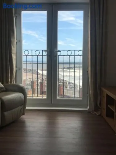 Beachfront pet friendly townhouse, Stunning views - Image 1