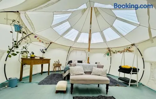 Luxury Stargazing Glamping - Seren Hardd with Hot Tub - Image 1