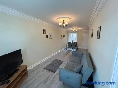 Birks Terrace - 2 Bedroom - Sleeps 4 - Image 1