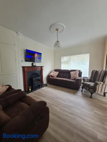 Farnaught Farmhouse Apartment, Lough Rynn, Mohill - Image 1