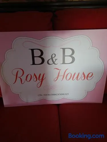 rosy house - Image 1