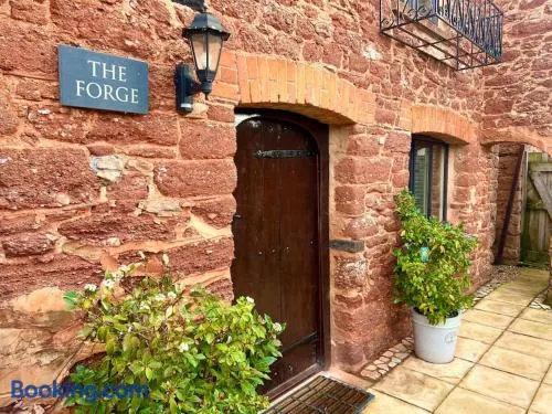 Countryside converted barn with hot tub and one parking space - Image 1