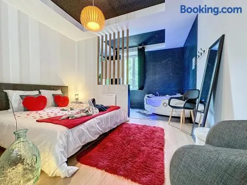 Love Room avec jacuzzi & lit King Size - Image 1