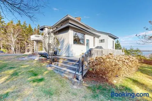 Private Oceanfront Home -- 2 Fireplaces, 4 Decks & Grill, Dog-friendly - Image 1