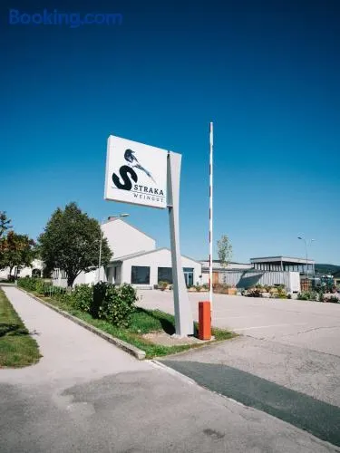 Weingut Straka - Image 1