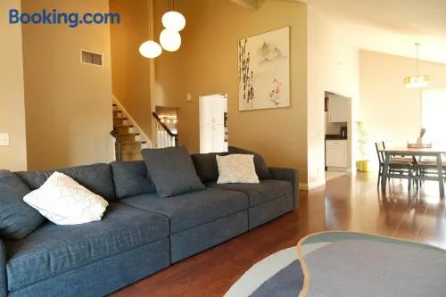 Cozy Home, HONDA, Disneyland, Game Room, OC, CSUF, Knotts - Image 1