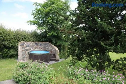 Luxury Large Group Accommodation with Hot Tub - Image 1