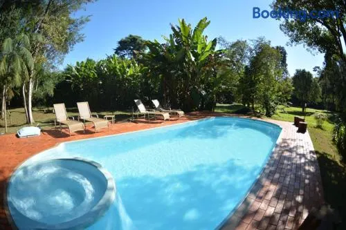 IguassuEcoHostel - Eco Suítes - Hostel mais próximo das Cataratas - Image 1
