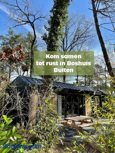 Boshuis Buiten, Houten huis in het bos van Nunspeet - Image 1