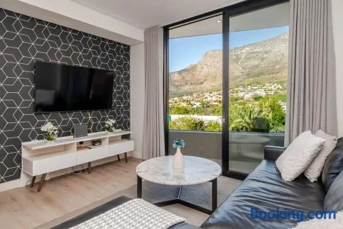 Table Mountain Views in Gardens - Image 1