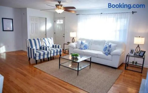 Cozy 3 Bedroom Home - Image 1