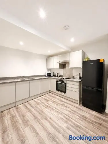 Modern 1 Bedroom Apartment, Prime Location in Liverpool City Centre - Image 1