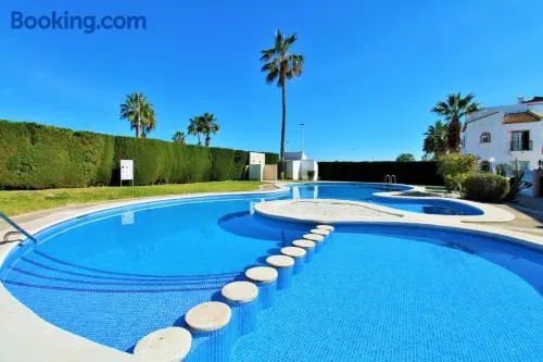 2 Bedroom Ground Floor Corner Bungalow with a Big Garden - Image 1