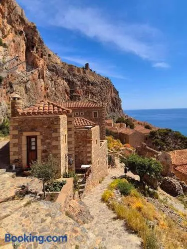 MonoLithos Inn - Image 1