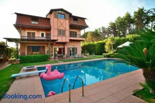 Pool Villa Desmira - Image 1