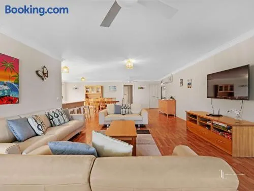 Spacious Broulee Retreat Near Beach - Image 1