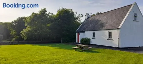 Daffodil Cottage 2 Bedroom - Image 1