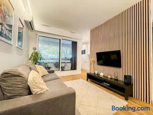Studio clim & terrasse - free parking - 100m de la mer - Image 1
