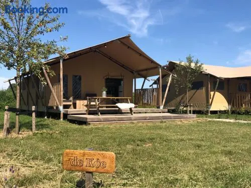 De Hazelaarshof Luxe glampingtent bij natuurgebied De Millingerwaard - Image 1