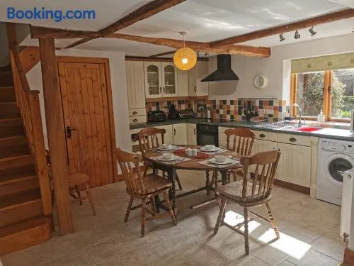 Lupin Cottage at Boningale Manor - Image 1
