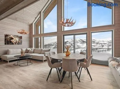 Flygende utsiktshytte med magisk utsikt - Image 1