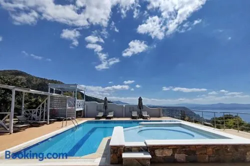 Alexena Apartments - Image 1