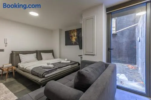 Beautiful Studio in Faqra - Image 1