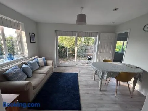 Hamble House Holiday Let - Image 1
